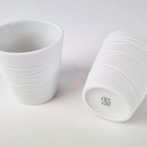 Tasse expresso graphique en véritable porcelaine de Limoges par Carpenet